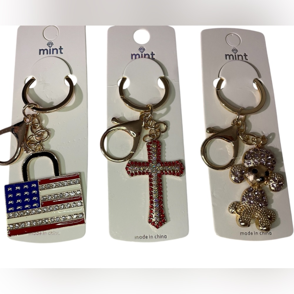Gold Rhinestone Bag Charms -Set of 3
American Flag, Cross, Rhinestone Poodle
NEW